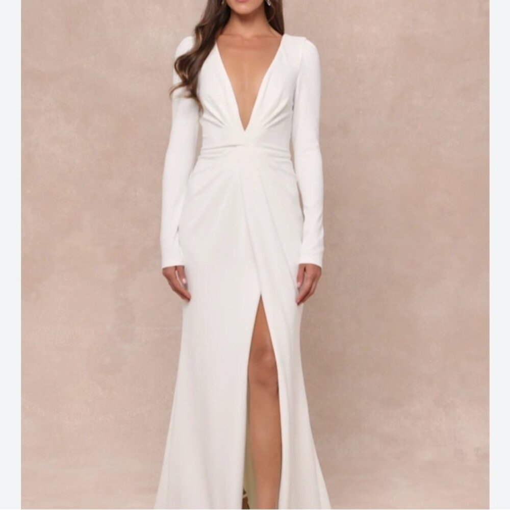 Lulus Stunning Romance Deep V Neck Wedding White Dress Size S Romantic Train